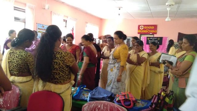 මධ්‍යම පළාත් වනිතා කටයුතු අමාත්‍යාංශය මගින් මෙහෙයවනු ලැබූ නාඋල ප්‍රාදේශීය ලේකම් කොට්ඨාසයේ අත්තිර මුද්‍රණ හා පරිසර හිතකාමී බෑග් නිෂ්පාදන පුහුණු පාඨමාලාවේ අවසන් ප්‍රදර්ශනය හා අළෙවි පොළ